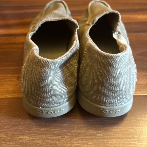 🌿SALE🌿CROCS Denim Shoes size 6 - Picture 4 of 9